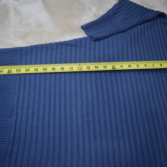 Womens Knit Sweaters Set of 2 Size XS Pink Blue V-Neck Open Back - Picture 15 of 16